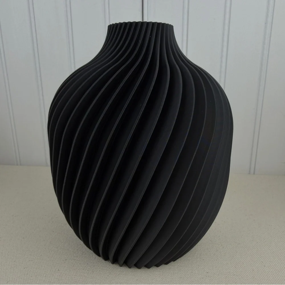 Unique Spiral Modern Flower Vase, The Kivan Vase, Plant Lover